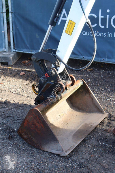 Багер Bobcat E17