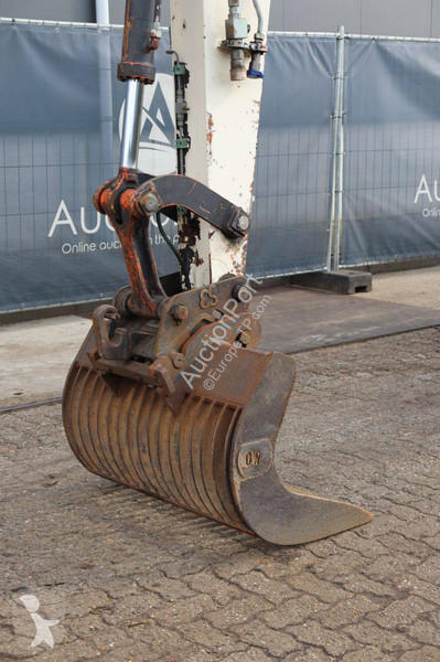 جرافة Schaeff TW85