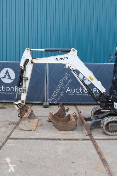 جرافة Kubota