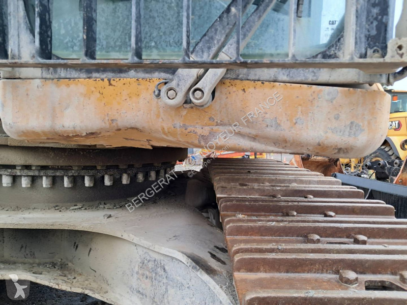 Багер Caterpillar