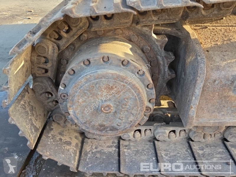جرافة Volvo EC240