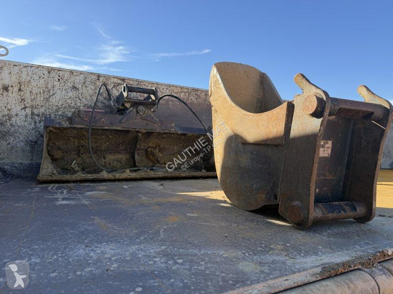 جرافة Hitachi ZX55U6