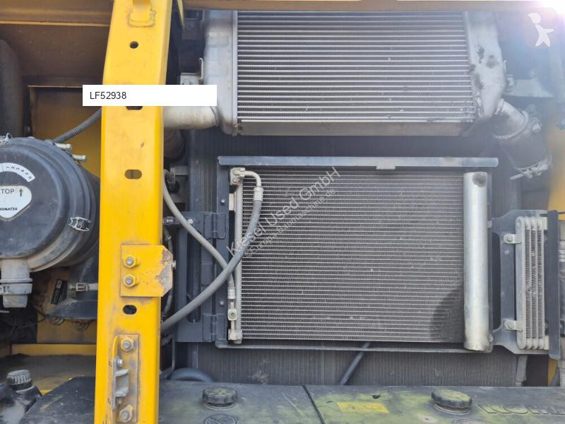 Escavadora Komatsu 10