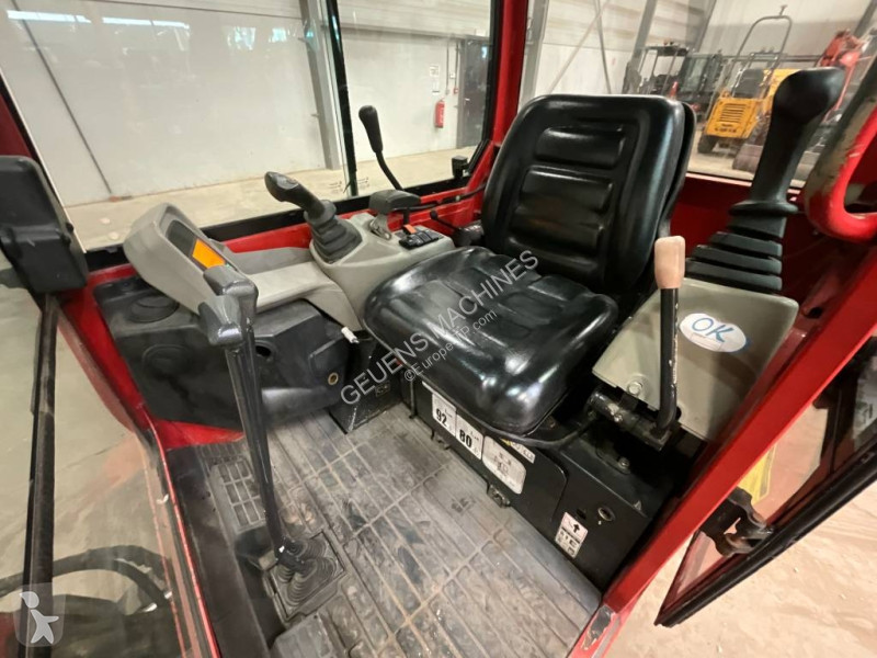 Escavadora Yanmar SV 16