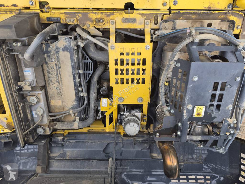 Escavadora Komatsu LC-11