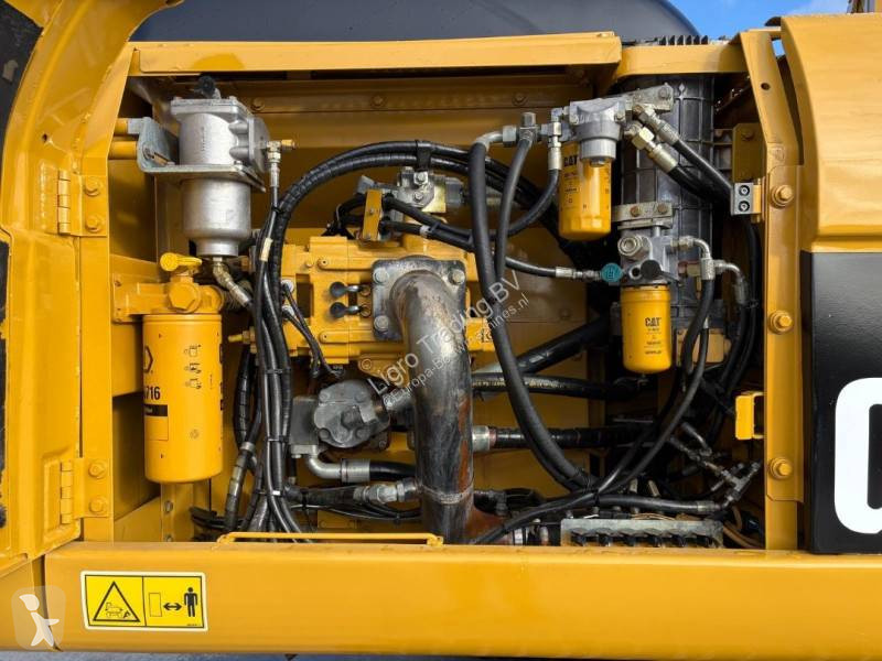Graafmachine Caterpillar 330CL