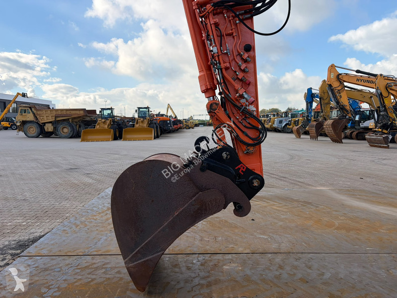 Escavadora Hitachi | Dutch Machine