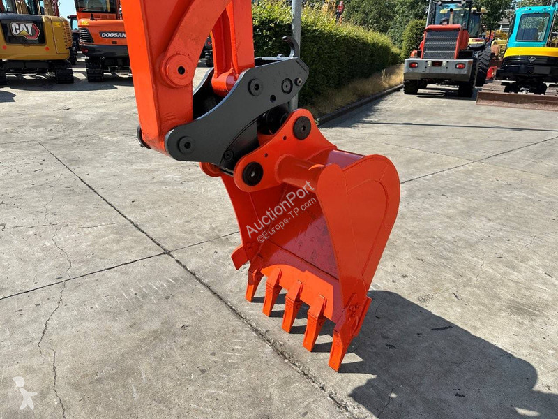 Escavadora Kubota KX155-3SZ