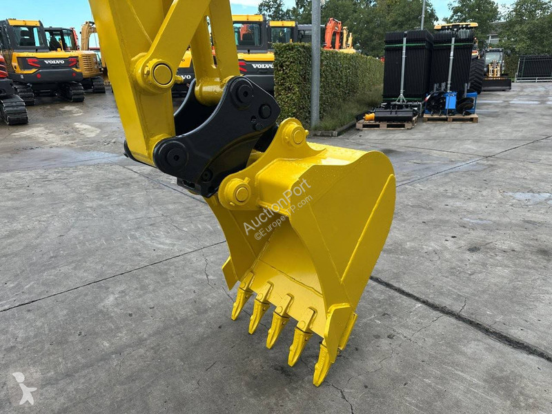 Escavadora Neuson 6003