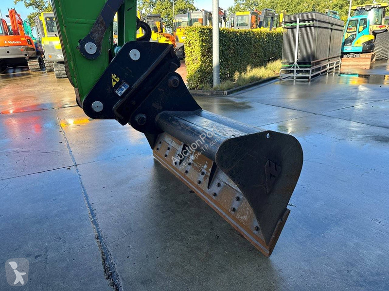 Escavadora Doosan 7