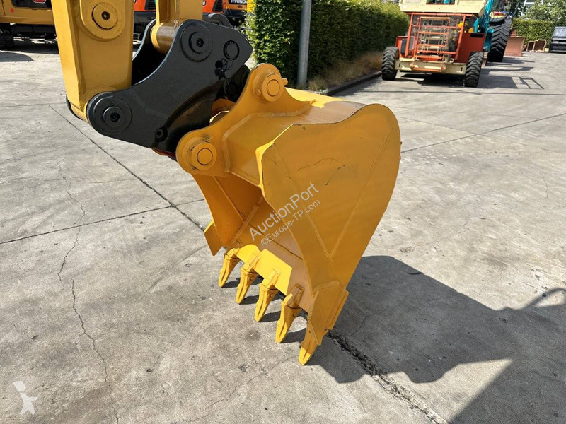 Escavadora Caterpillar .5E2
