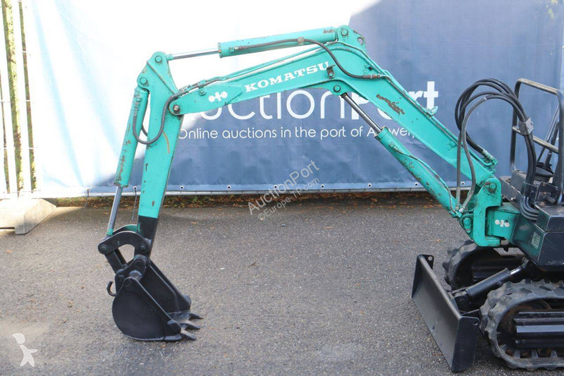 Escavadora Komatsu PC-03