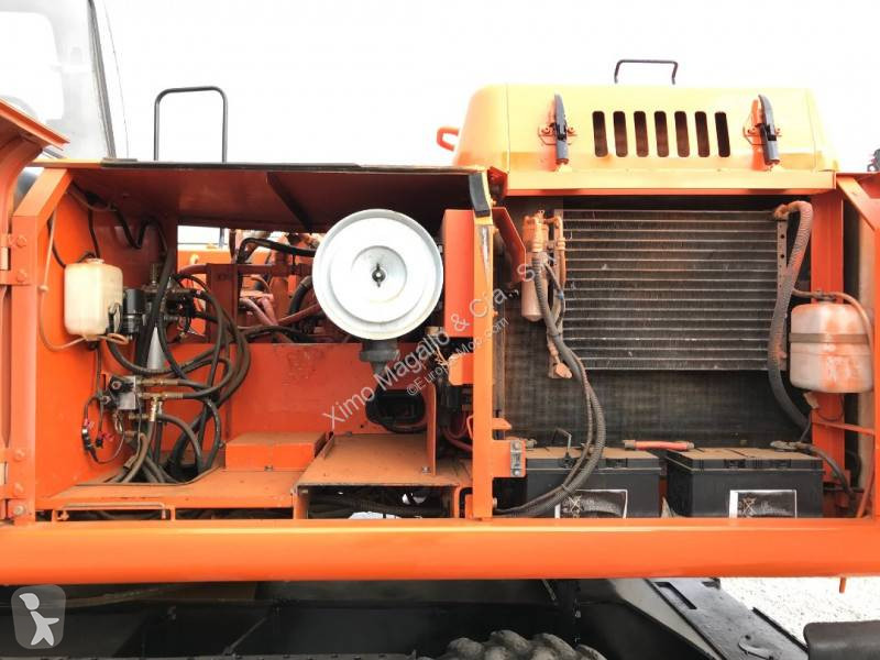 Escavadora Fiat Kobelco EX215W
