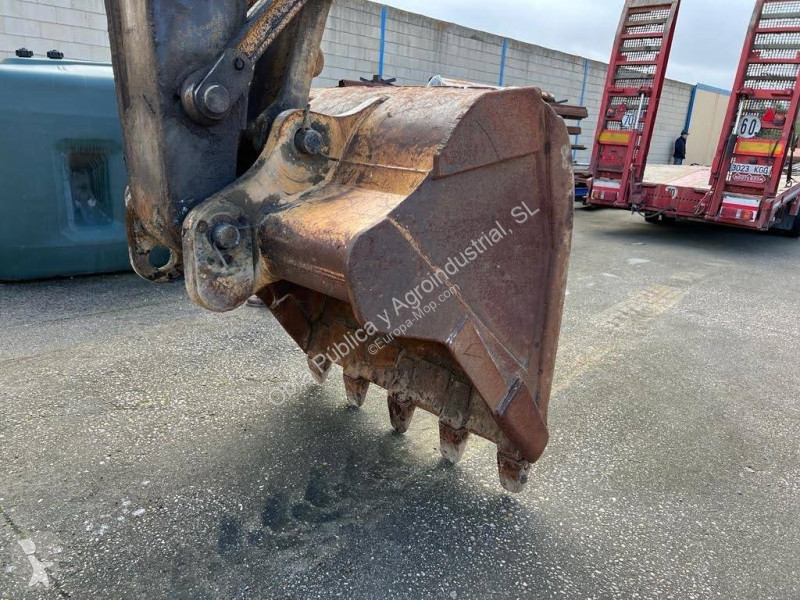 Excavadora Case
