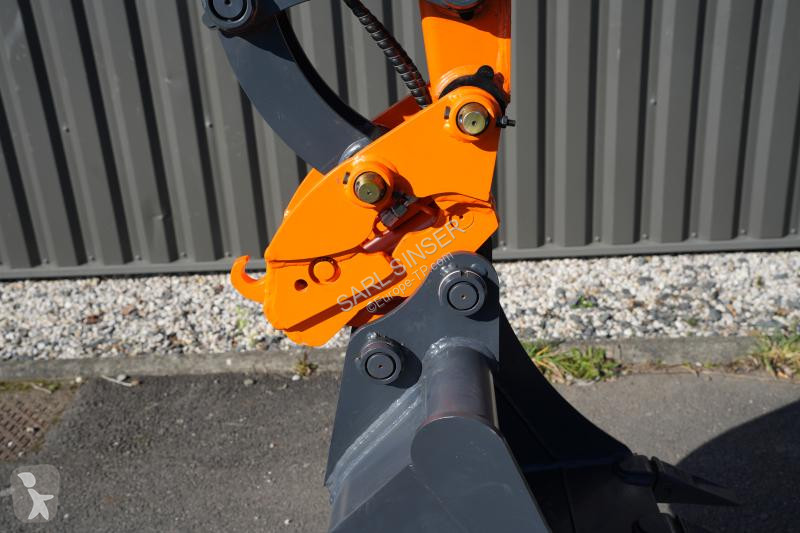 Escavadora Rhinoceros  XN25
