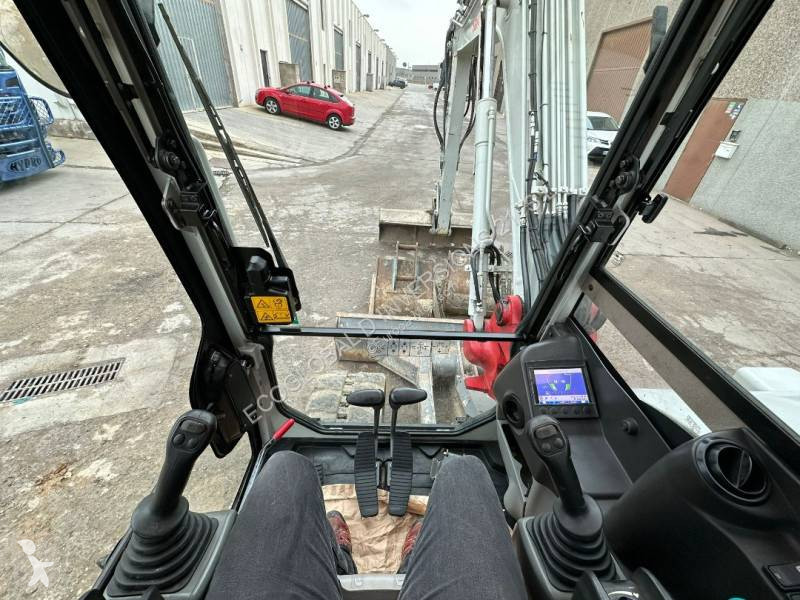Escavadora Takeuchi *FULL EQUIP*