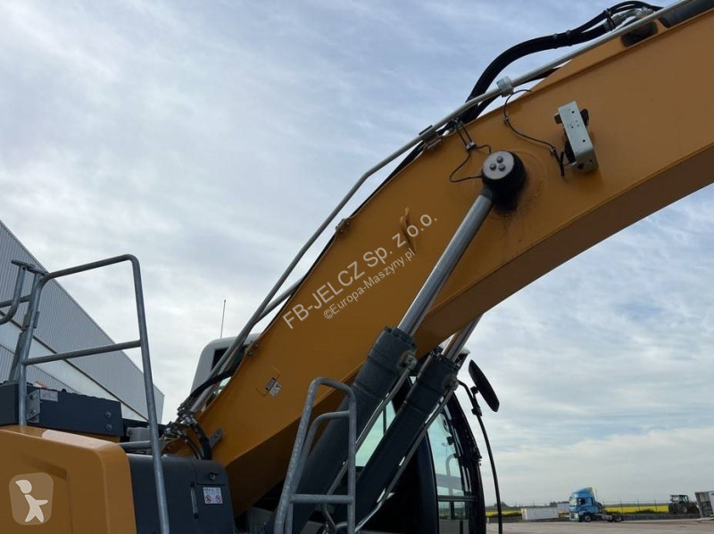 Escavadora Liebherr R922