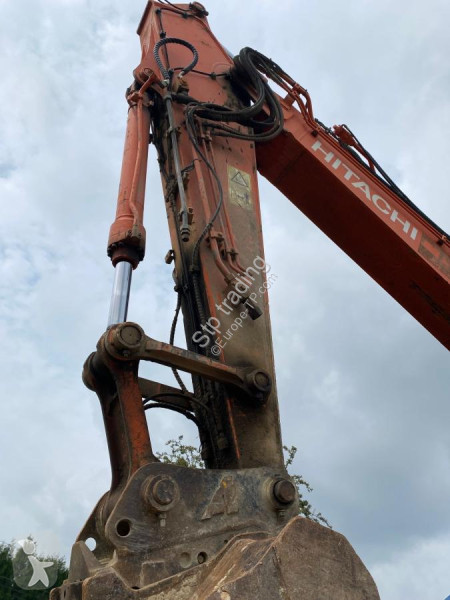 Escavatore Hitachi ZX225USLC-3