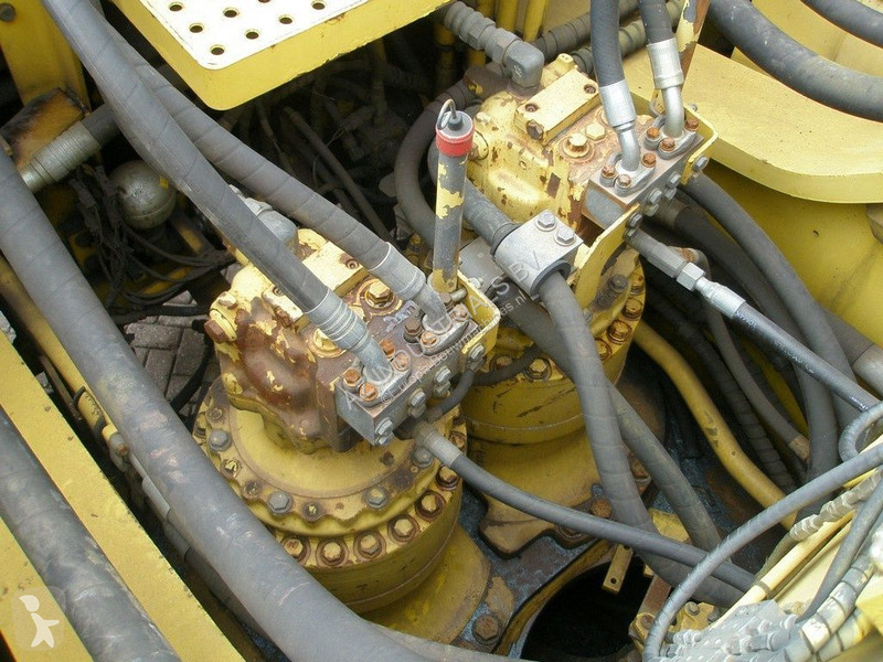 Escavatore Komatsu 600LC-7K