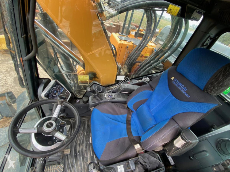 جرافة Hyundai HW 140