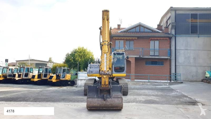Escavatore New Holland