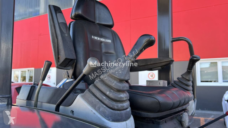 Escavatore New Holland E29B