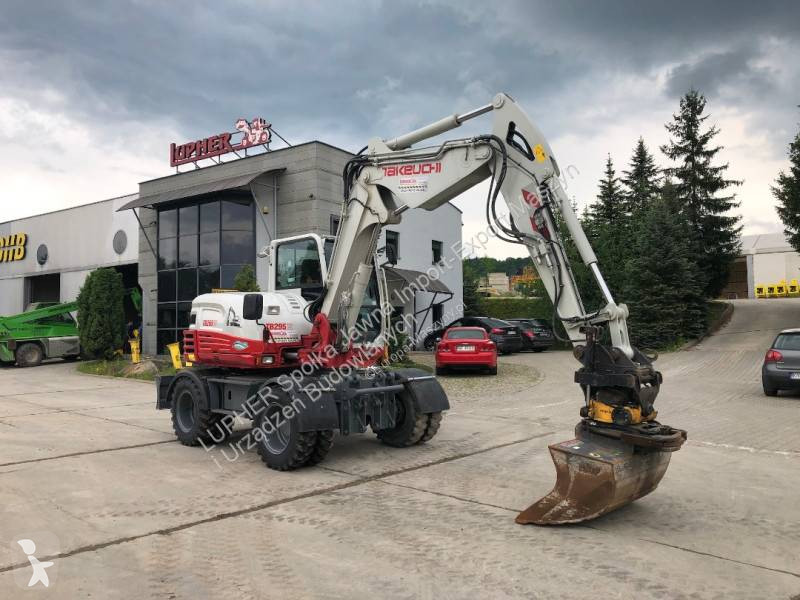 Escavadora Takeuchi TB295W