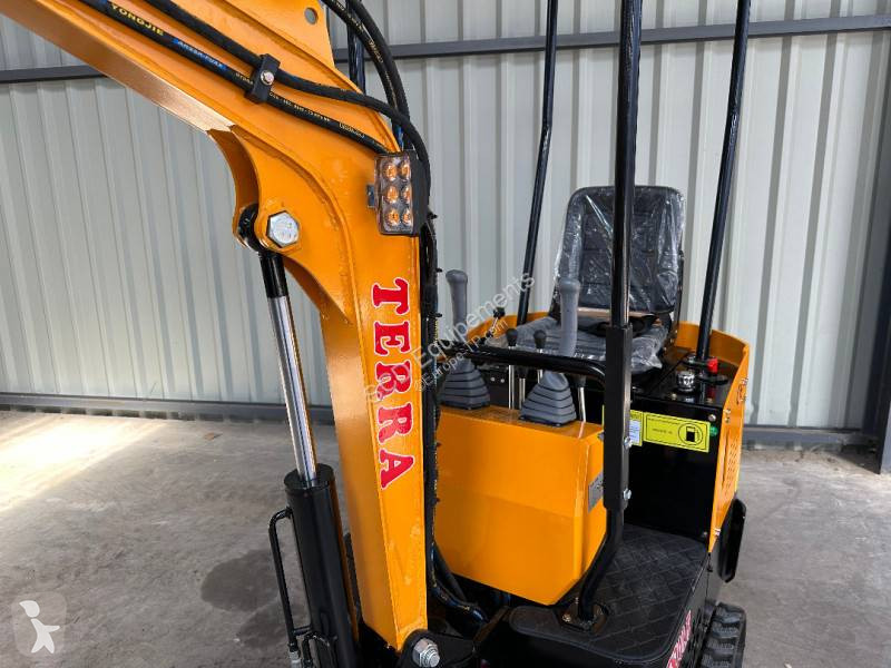 Lopatový nakládač Terra CS10.R