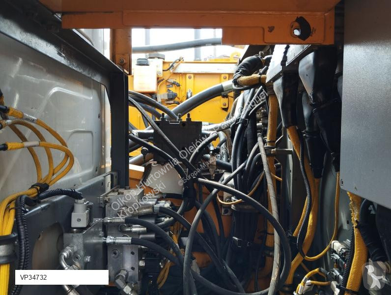 Lopatový nakládač Liebherr R 922 Wynajem/Sprzedaż