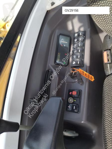 Lopatový nakládač Volvo ECR25D