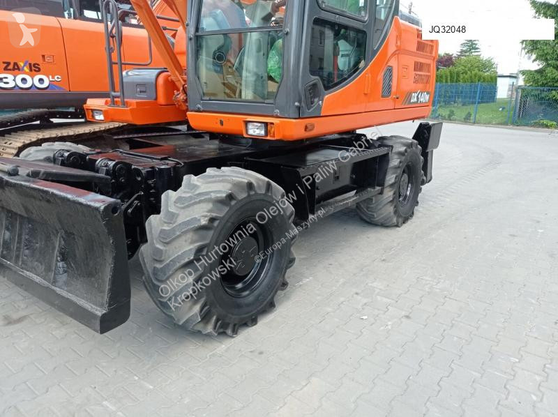 Lopatový nakládač Doosan DX140 W-3 Z SYSTEMEM...