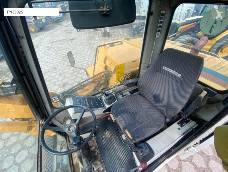 Escavadora Liebherr