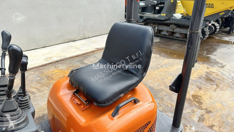 Escavatore Hitachi ZX10U-2