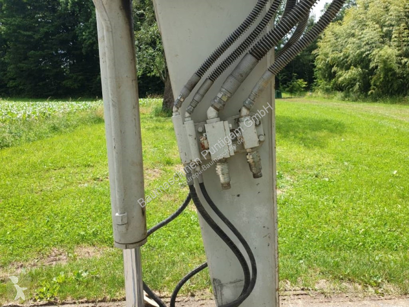 Escavadora Takeuchi
