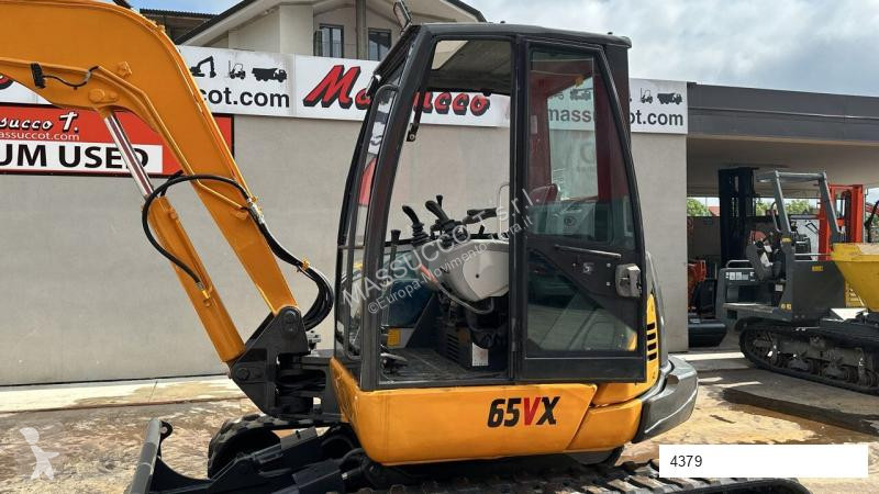 Escavatore IHI 65VX