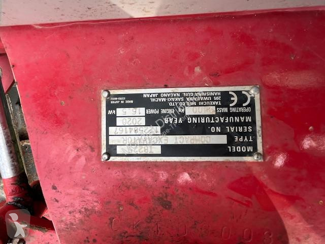 Excavadora Takeuchi  TB225