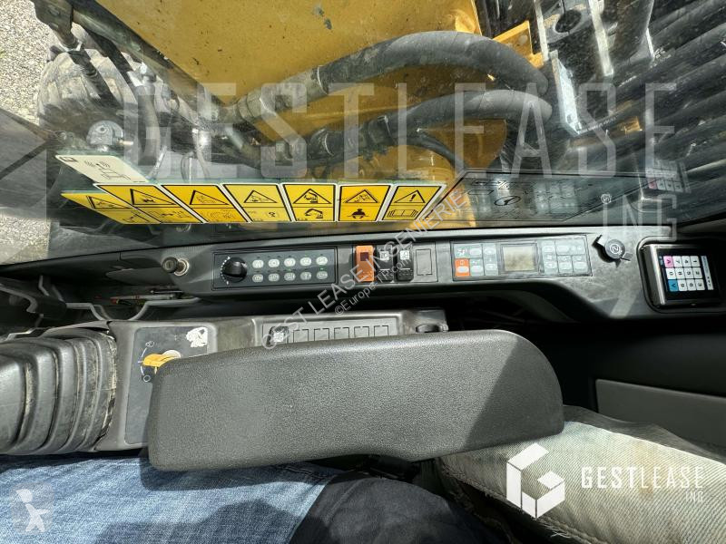 Excavator Caterpillar D