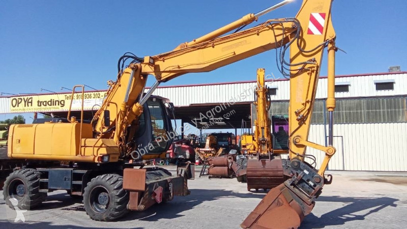 Escavatore Hitachi