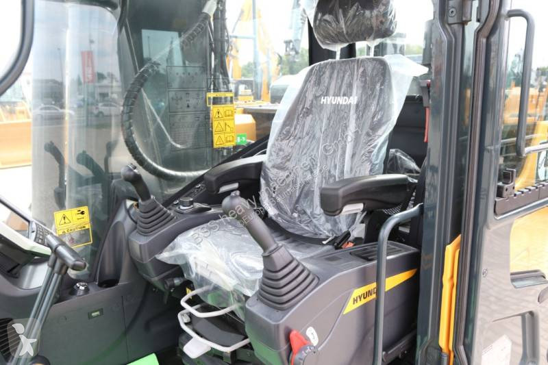 Escavadora Hyundai HX210AL