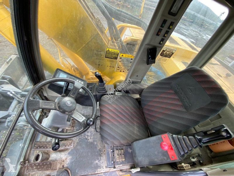 Lopatový nakládač Furukawa  W 735