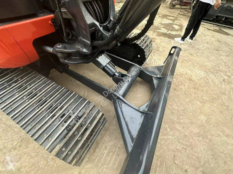 Escavadora Kubota KX163