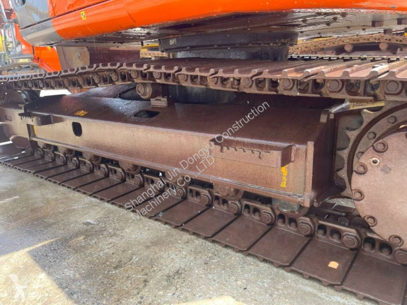 Escavatore Hitachi 135