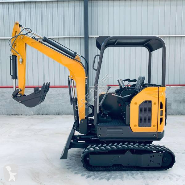 Lopatový nakládač CLC 2.6T