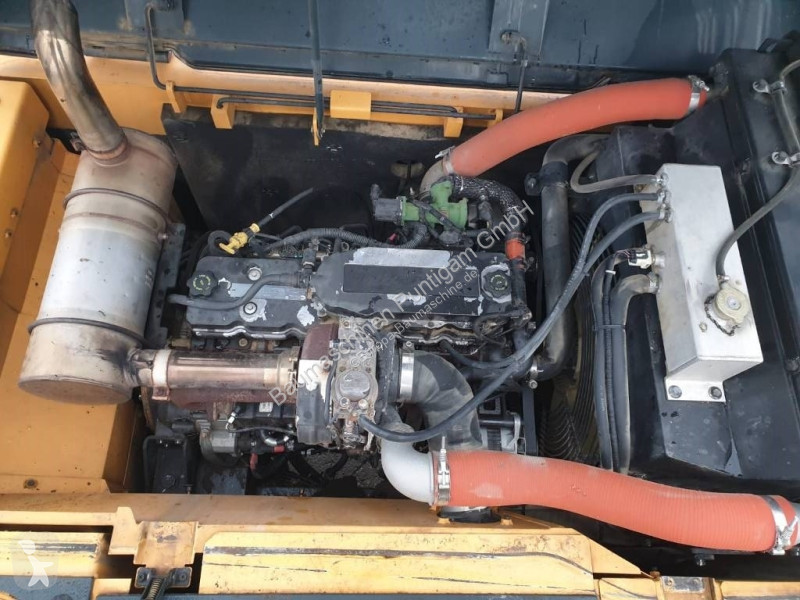 Lopatový nakládač Hyundai R 220 LC-9A