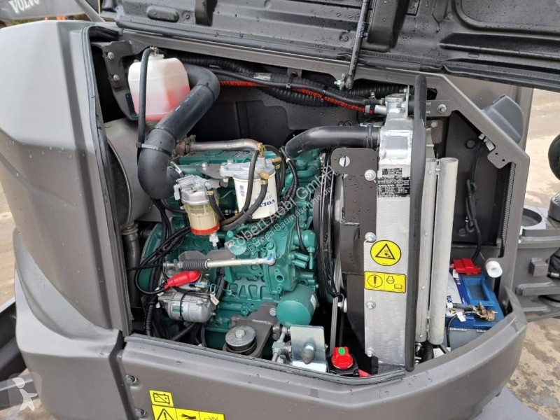 Escavadora Volvo EC 37 F
