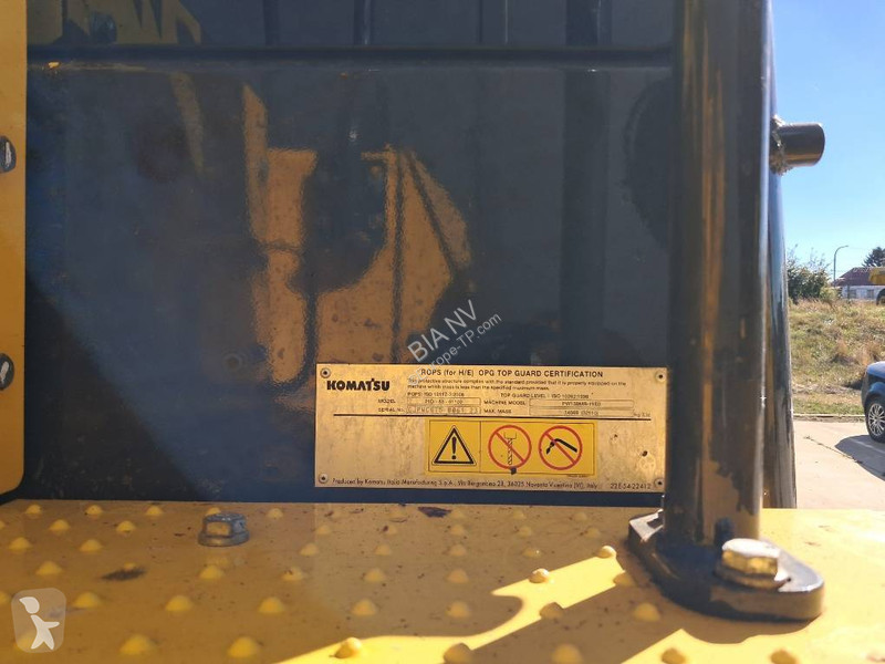 Багер Komatsu PW138MR-11E0