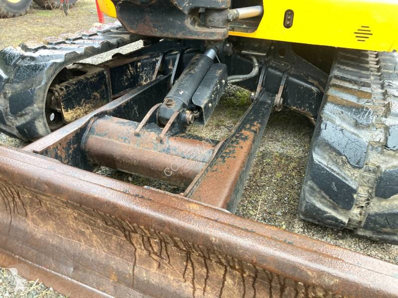 Escavadora JCB 85Z-1