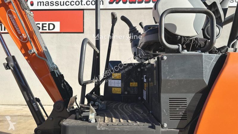 Escavatore Hitachi ZX19U 5A YLR