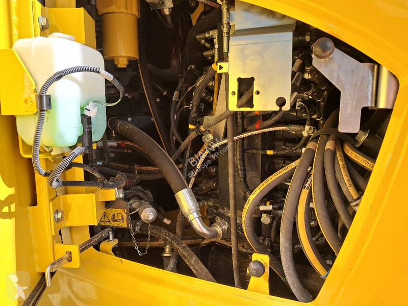 Escavatore Komatsu MR-11E0