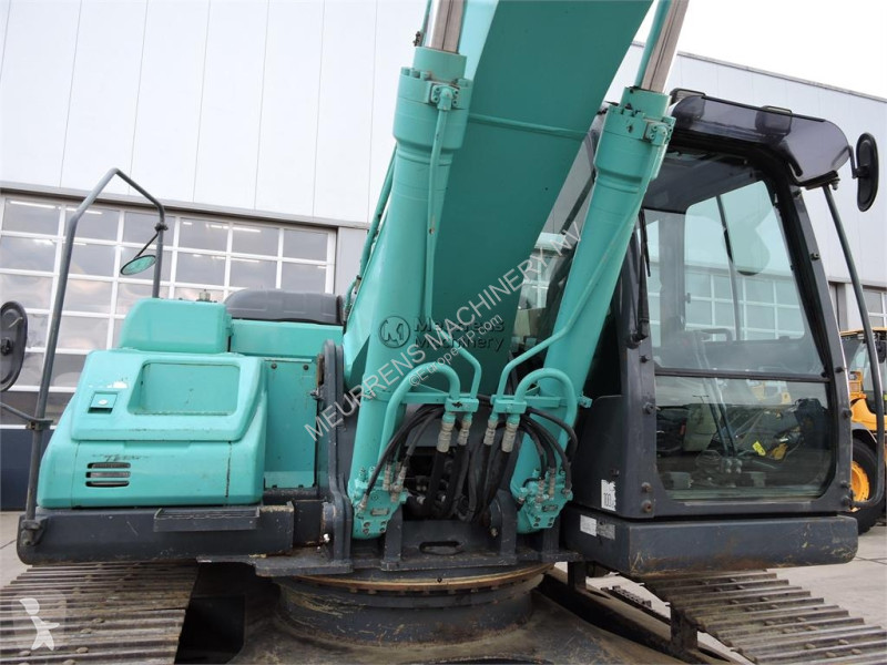 Escavadora Kobelco SK260